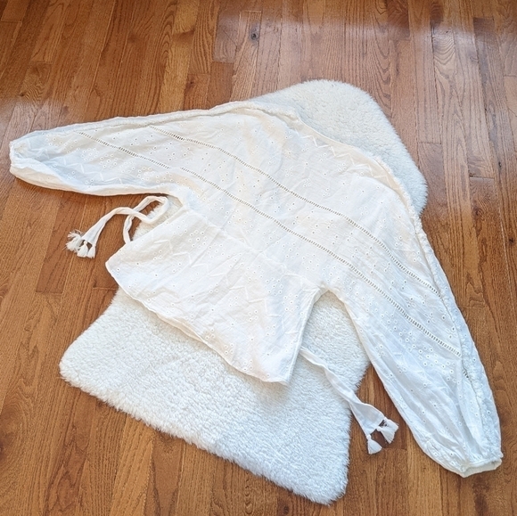 ZARA white eyelet CROSSOVER wrap TOP WITH CUTWORK EMBROIDERY trf small boho chic - Picture 9 of 15